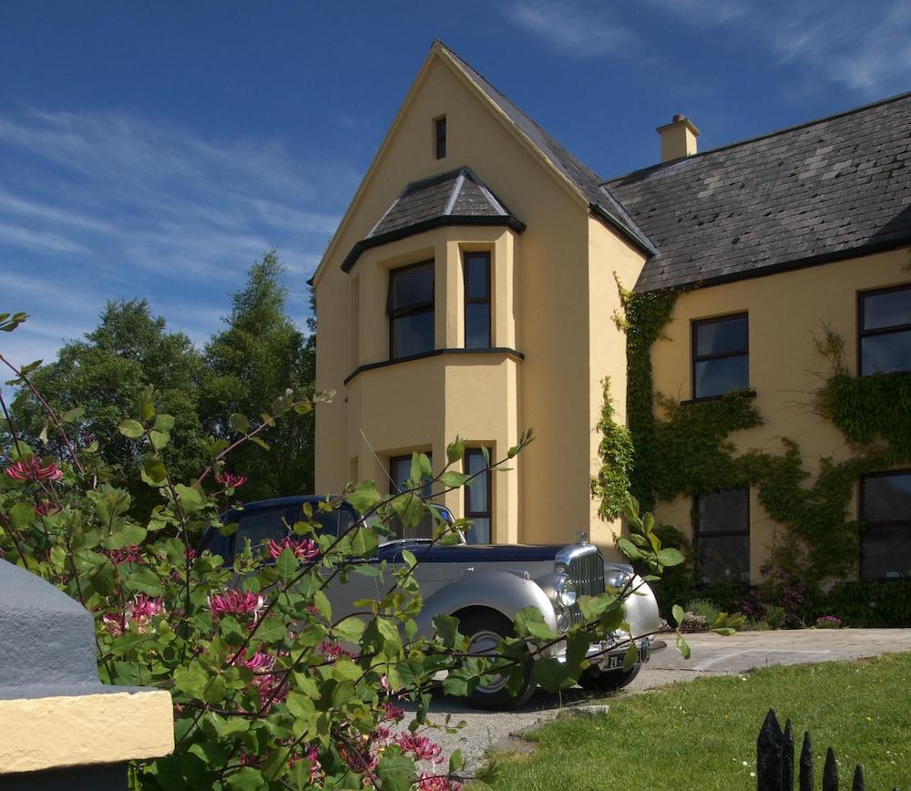 Lough Inagh Lodge Hotel Recess Екстер'єр фото